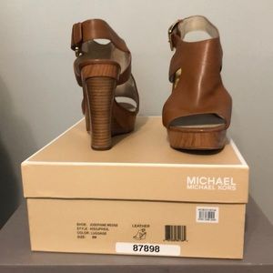 Michael Kors, size 8, Josephine Wedge